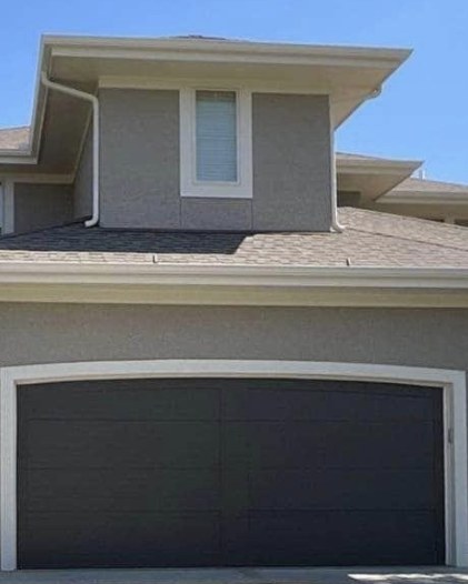 Garage door & trim in Surprise after painting